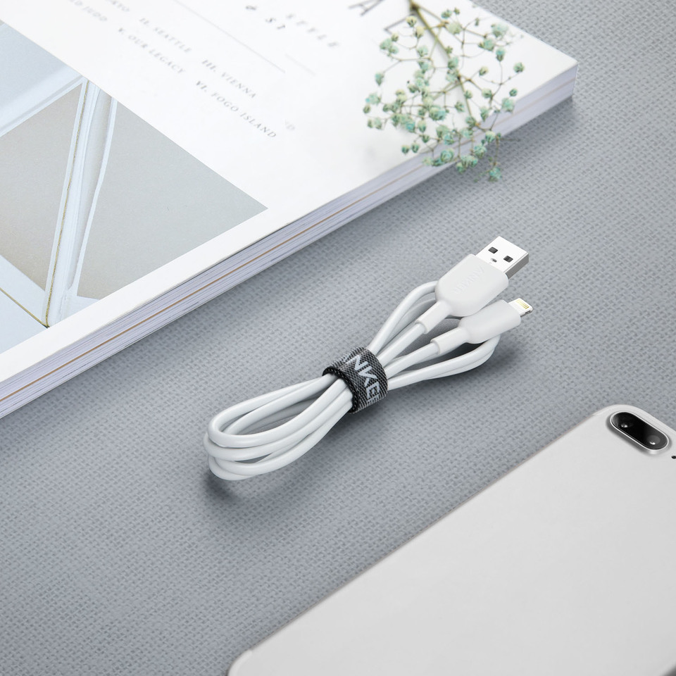 Anker Powerline II with lightning connector 3ft Wh